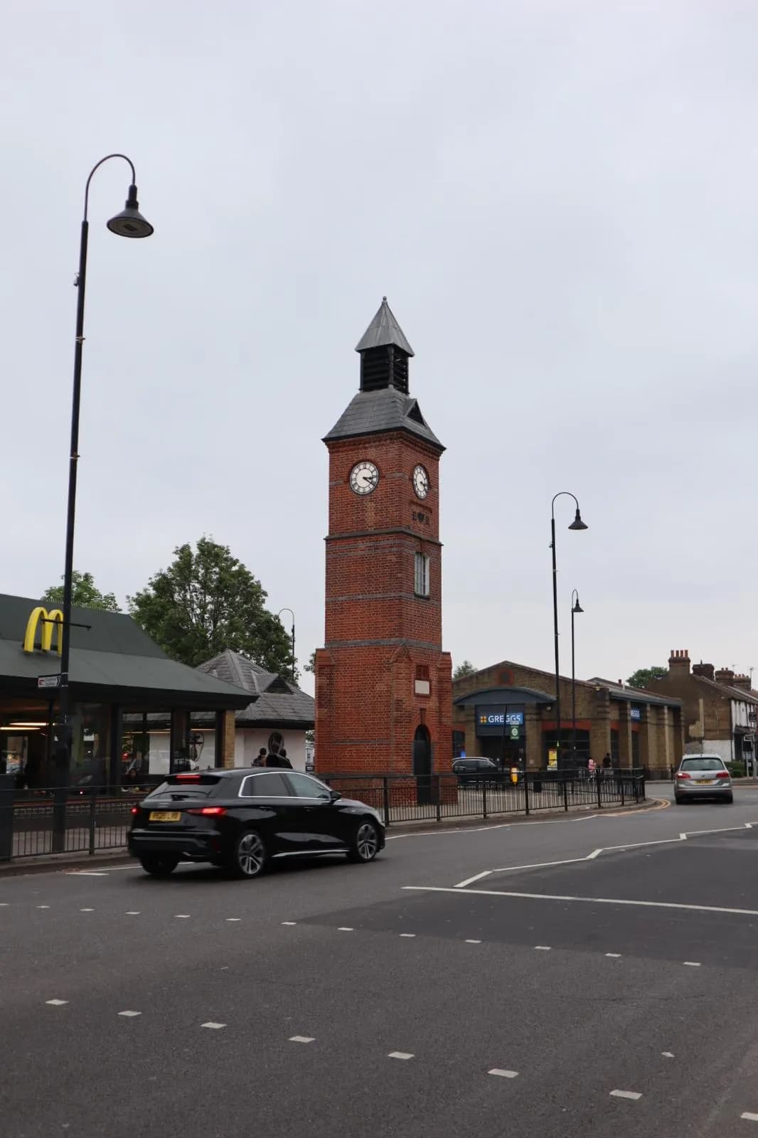 Property maintenance near Crayford Industrial Park in Crayford for homes, landlords and businesses