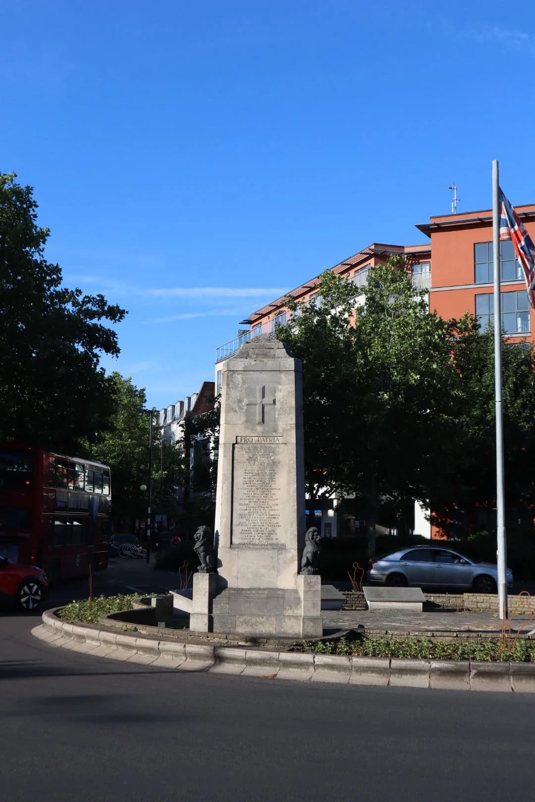 Local electrician near Orpington War Memorial in Orpington for domestic and commercial electrical work