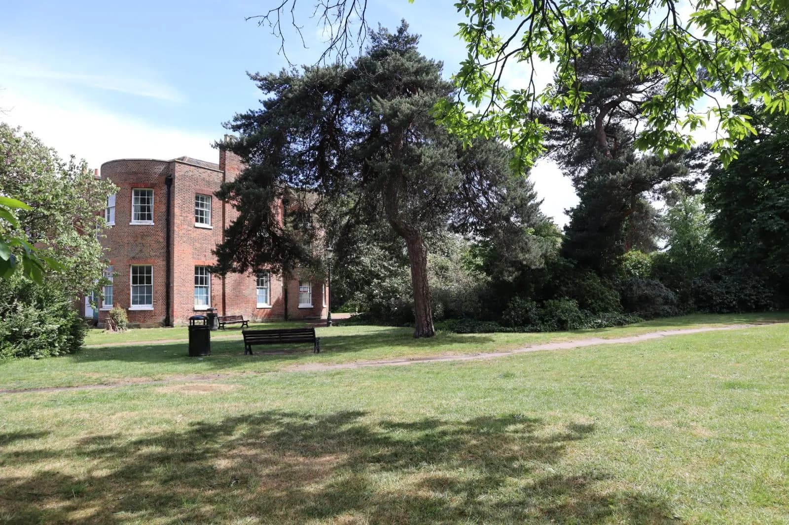 Property maintenance near Manor House in Sidcup for homes, landlords and businesses