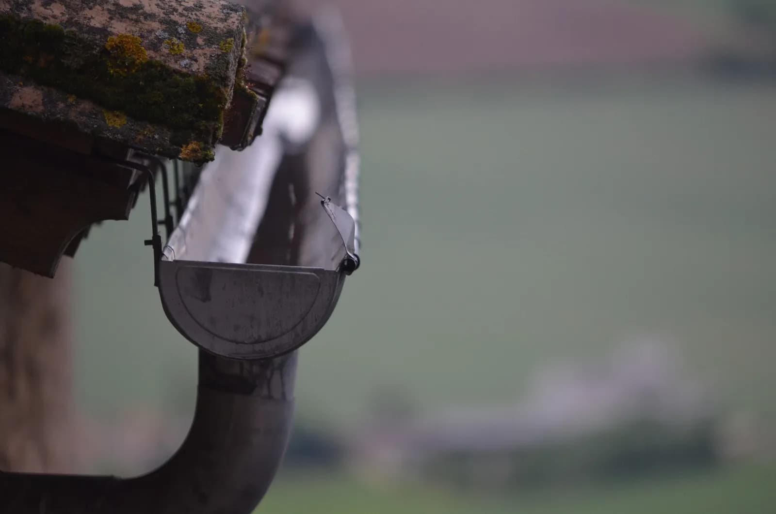 Exterior maintenance and guttering related work