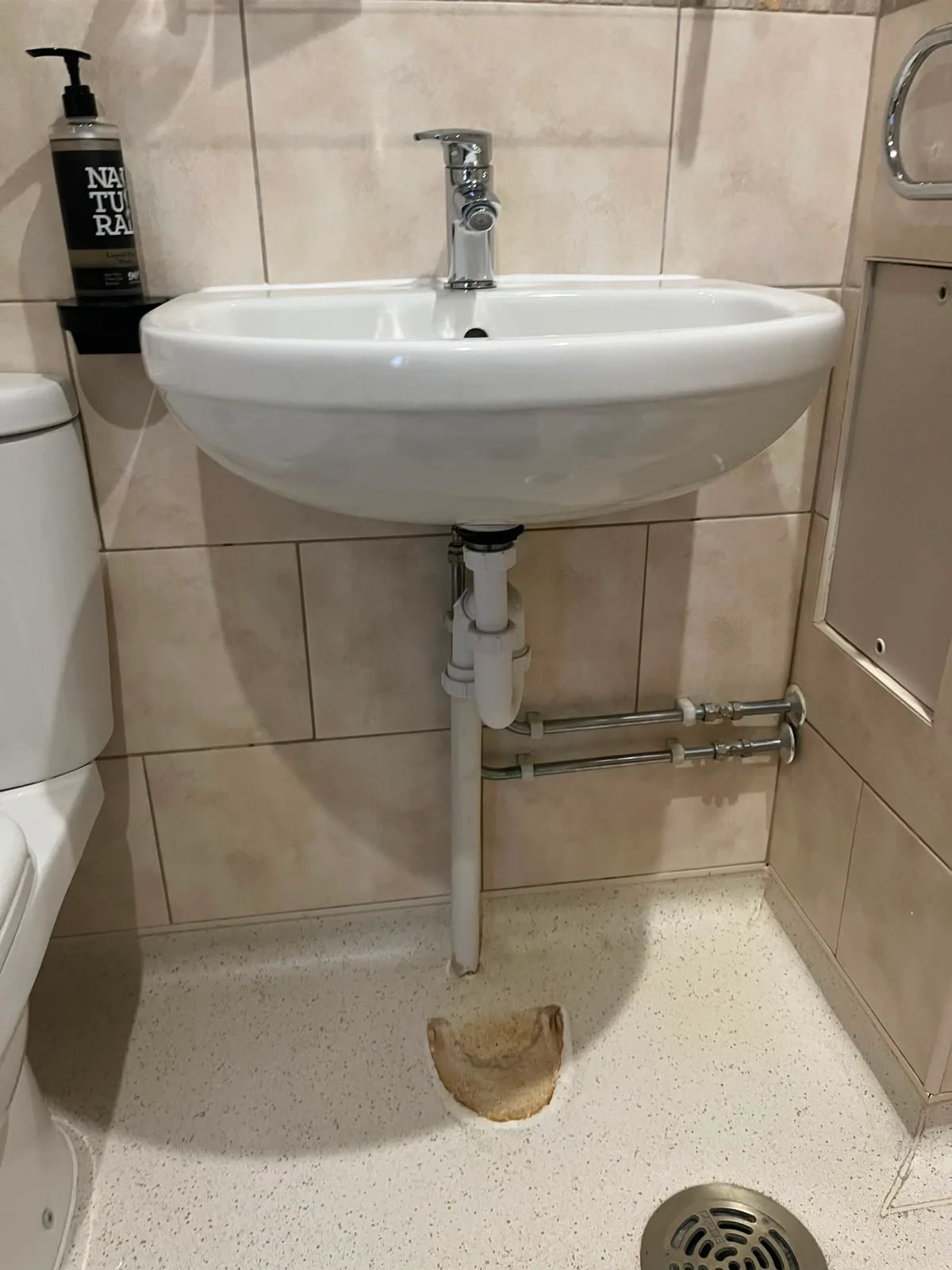 New basin waste fitted during plumbing repair in Bexleyheath